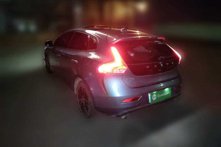 Used Volvo V40 2018 T3 Zhiyi Edition Rear Left 45 Deg