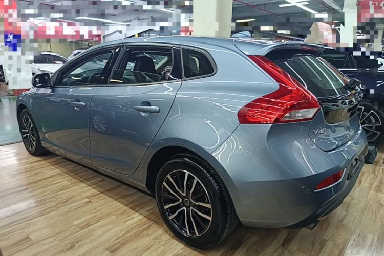 Used Volvo V40 2018 T3 Zhiyi Edition Rear Left 45 Deg