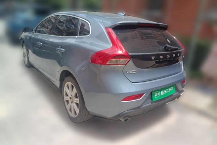 Used Volvo V40 2018 T3 Zhiya Edition Rear Left 45 Deg