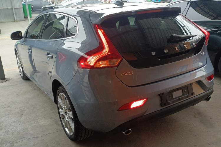 Used Volvo V40 2018 T3 Zhiya Edition Rear Left 45 Deg