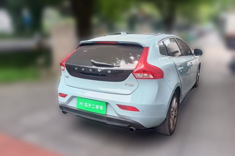 Used Volvo V40 2018 T3 Zhiya Edition Rear Right 45 Deg