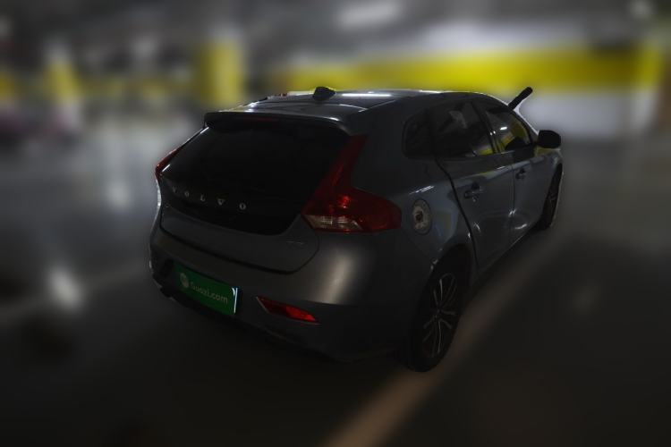 Used Volvo V40 2018 T3 Zhiyi Edition Rear Right 45 Deg