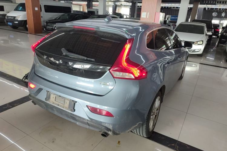 Used Volvo V40 2018 T3 Zhiya Edition Rear Right 45 Deg