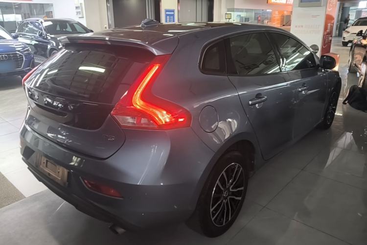 Used Volvo V40 2018 T3 Zhiyi Edition Rear Right 45 Deg