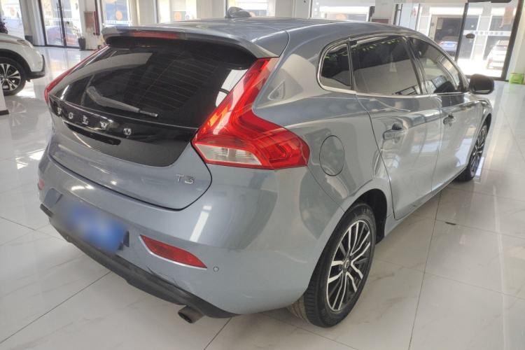 Used Volvo V40 2018 T3 Zhiyi Edition Rear Right 45 Deg