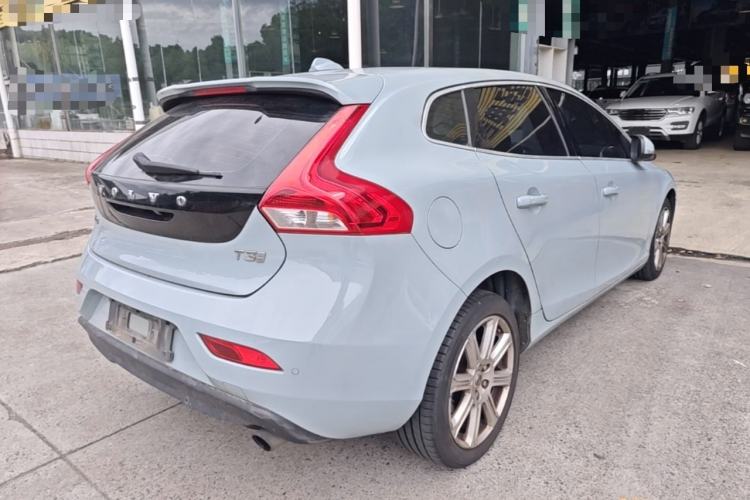 Used Volvo V40 2018 T3 Zhiya Edition Rear Right 45 Deg