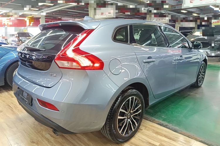 Used Volvo V40 2018 T3 Zhiyi Edition Rear Right 45 Deg
