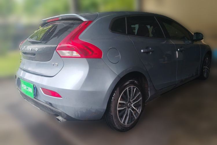 Used Volvo V40 2018 T3 Zhiyi Edition Rear Right 45 Deg