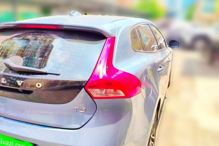Used Volvo V40 2018 T3 Zhiyi Edition Rear Right 45 Deg