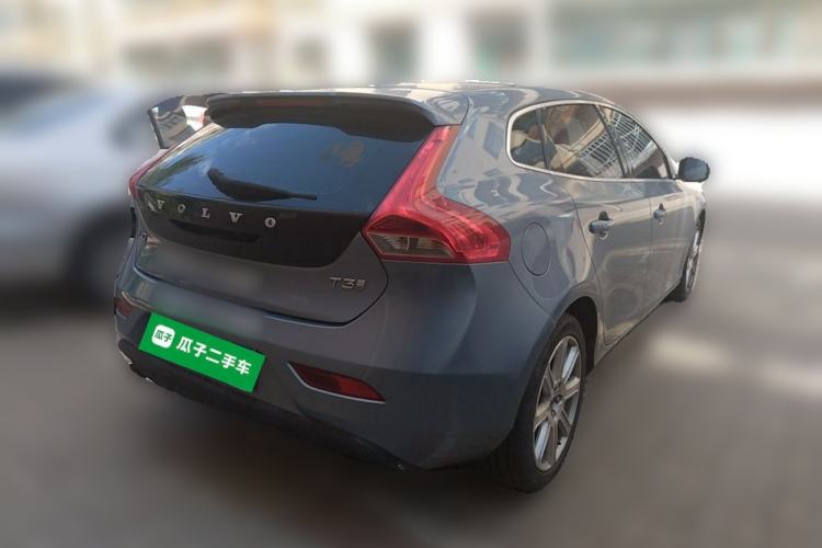 Used Volvo V40 2018 T3 Zhiya Edition Rear Right 45 Deg