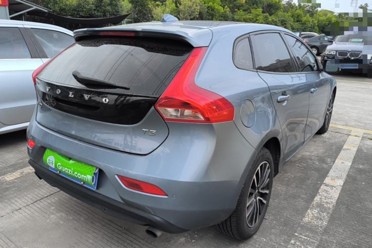 Used Volvo V40 2018 T3 Zhiyi Edition Rear Right 45 Deg