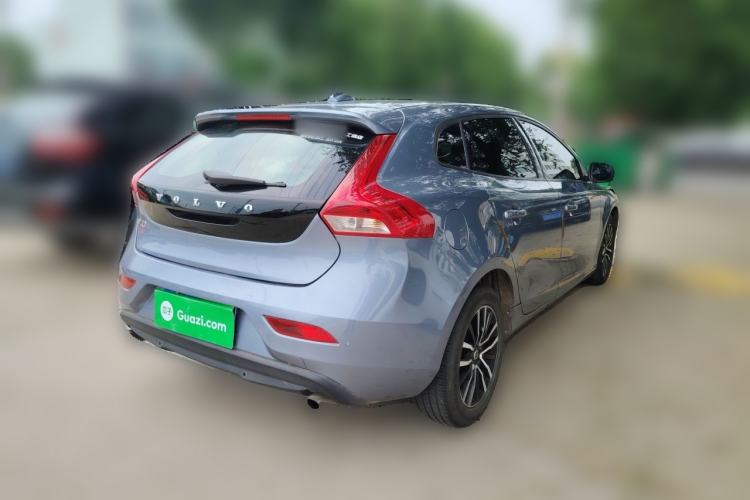 Used Volvo V40 2018 T3 Zhiyi Edition Rear Right 45 Deg