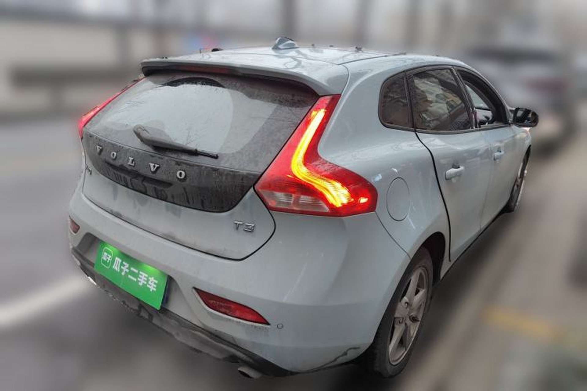 Used Volvo V40 2018 T3 Smart Edition Rear Right 45 Deg