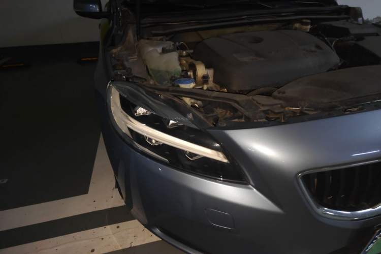 Used Volvo V40 2018 T3 Zhiyi Edition Right Front Headlight