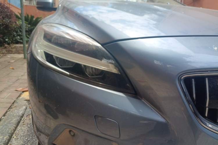 Used Volvo V40 2018 T3 Zhiya Edition Right Front Headlight