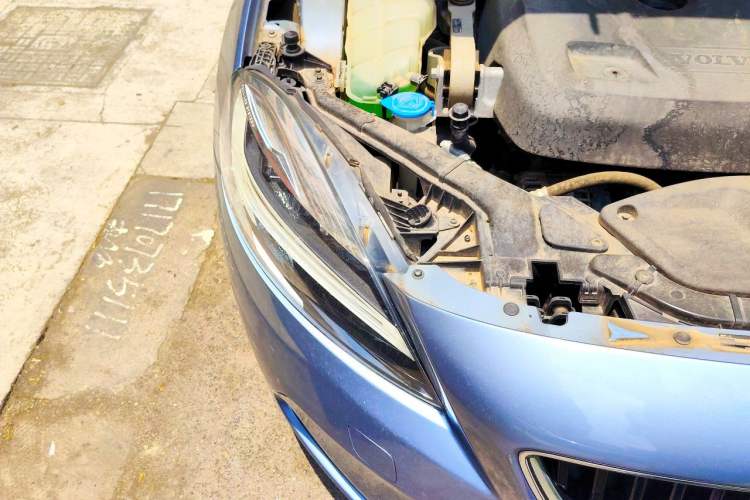 Used Volvo V40 2018 T3 Zhiyi Edition Right Front Headlight