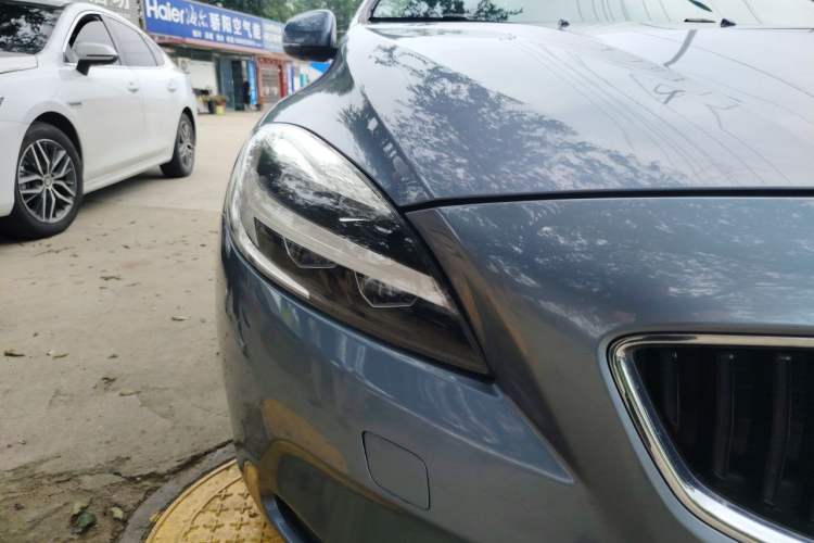 Used Volvo V40 2018 T3 Zhiyi Edition Right Front Headlight