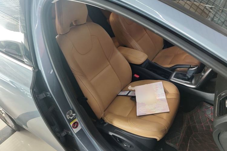 Used Volvo V40 2018 T3 Zhiya Edition Right Front Seat
