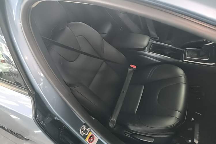 Used Volvo V40 2018 T3 Zhiyi Edition Right Front Seat