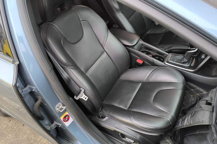 Used Volvo V40 2018 T3 Zhiyi Edition Right Front Seat