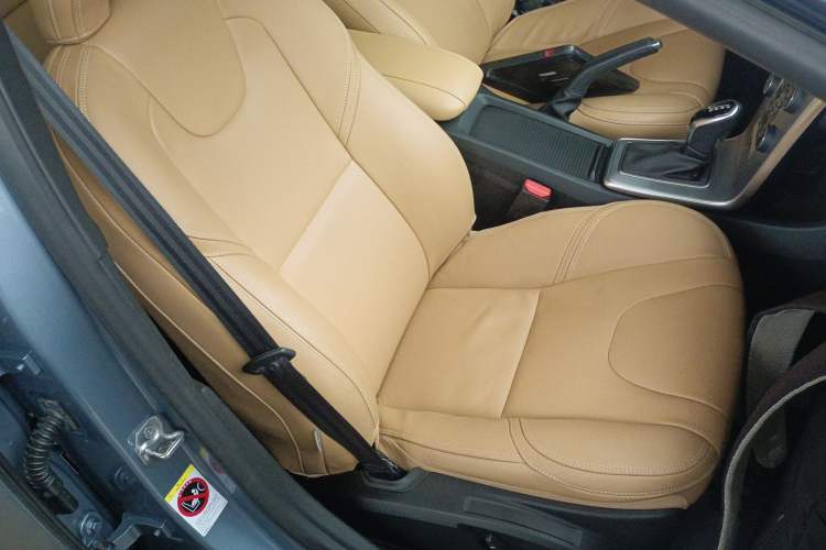 Used Volvo V40 2018 T3 Zhiya Edition Right Front Seat
