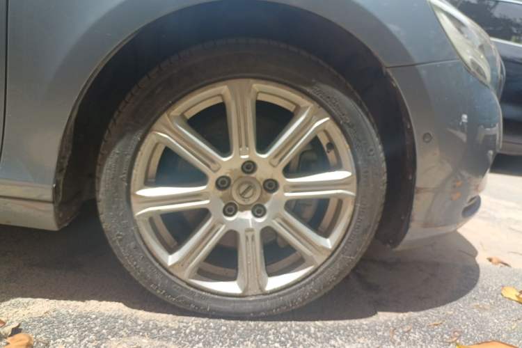 Used Volvo V40 2018 T3 Zhiya Edition Right Front Wheel Hub