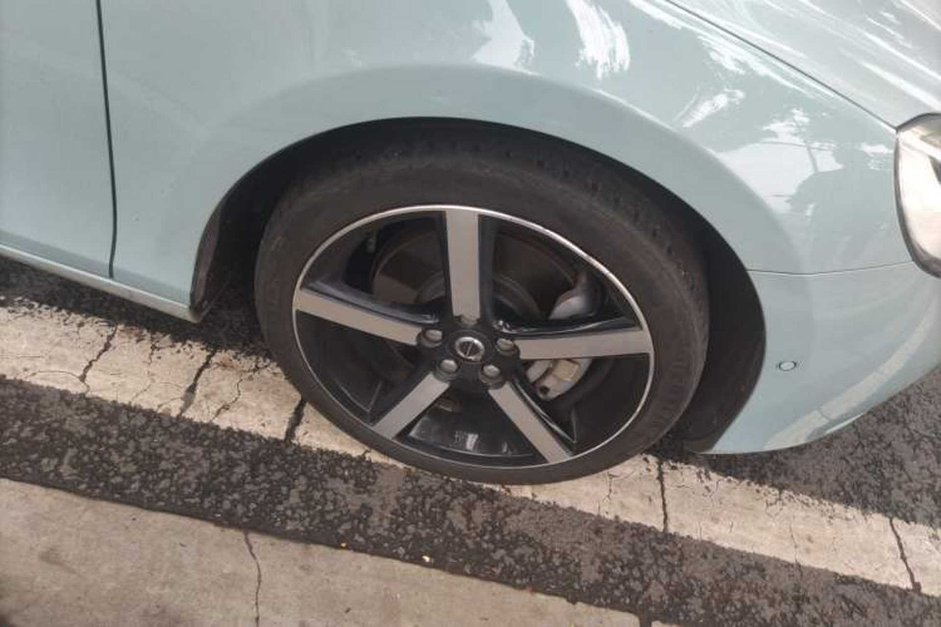 Used Volvo V40 2018 T3 Zhiya Edition Right Front Wheel Hub