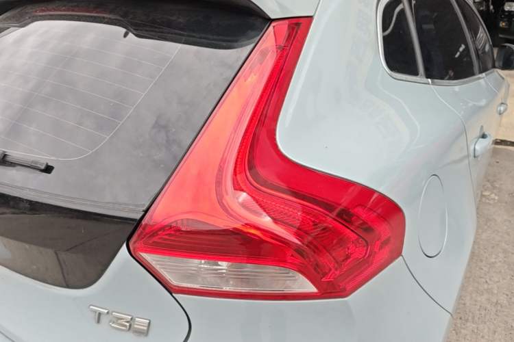 Used Volvo V40 2018 T3 Zhiya Edition Right Rear Taillight