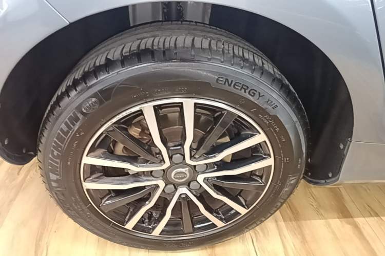 Used Volvo V40 2018 T3 Zhiyi Edition Right Rear Wheel Hub