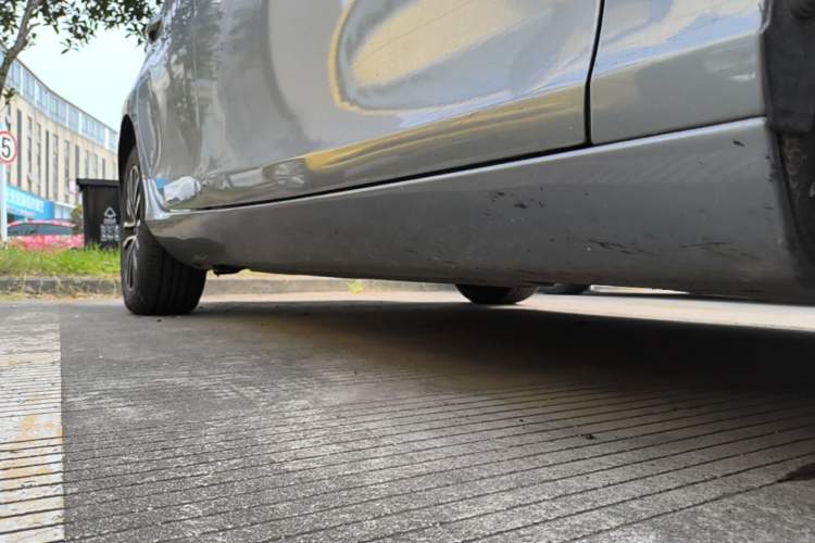 Used Volvo V40 2018 T3 Zhiyi Edition Right Side Sill