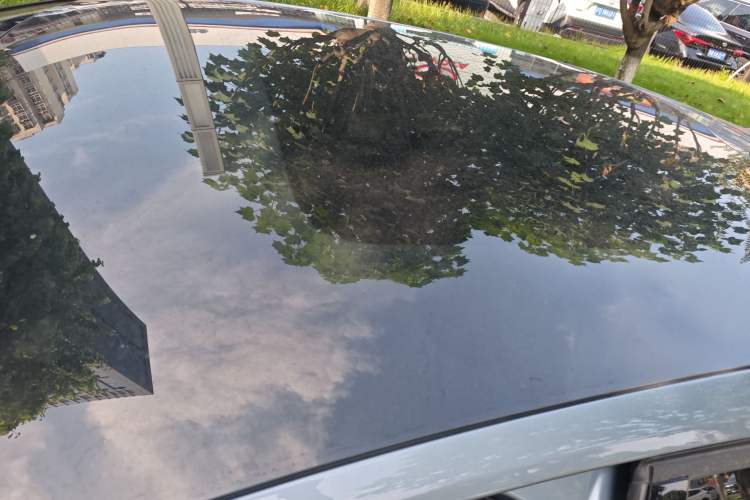 Used Volvo V40 2018 T3 Smart Edition Roof