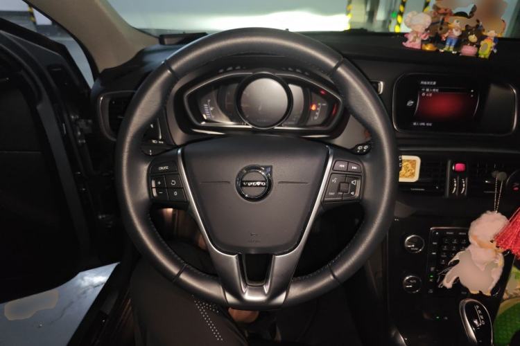 Used Volvo V40 2018 T3 Zhiyi Edition Steering Wheel