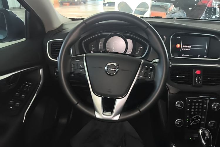 Used Volvo V40 2018 T3 Zhiyi Edition Steering Wheel