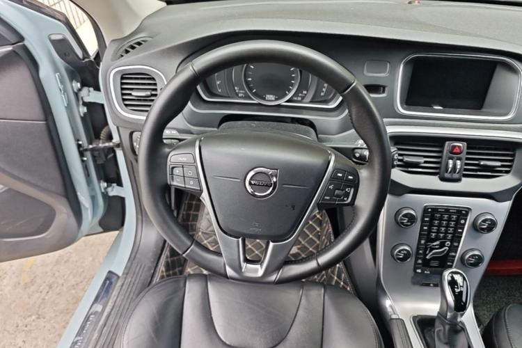 Used Volvo V40 2018 T3 Zhiya Edition Steering Wheel