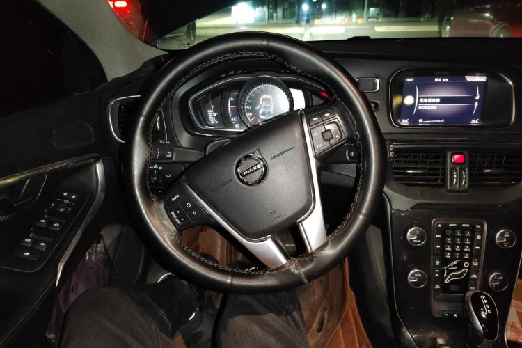 Used Volvo V40 2018 T3 Zhiyi Edition Steering Wheel