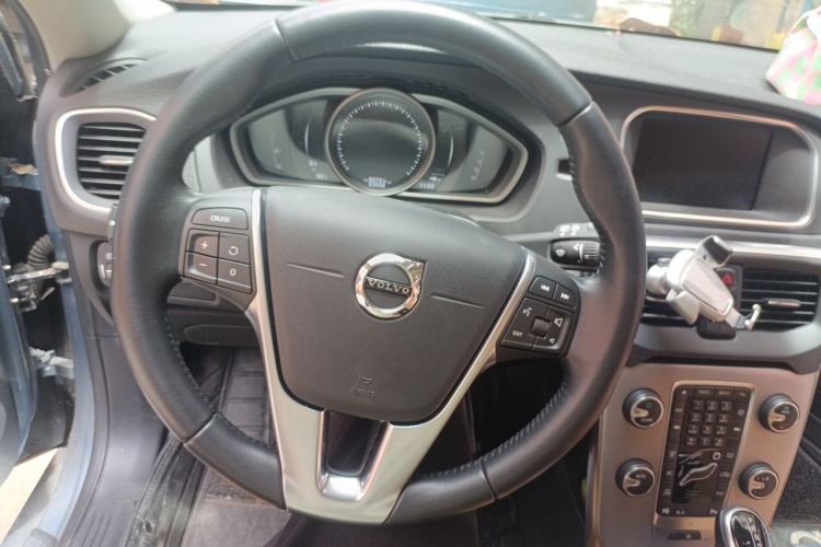 Used Volvo V40 2018 T3 Zhiya Edition Steering Wheel