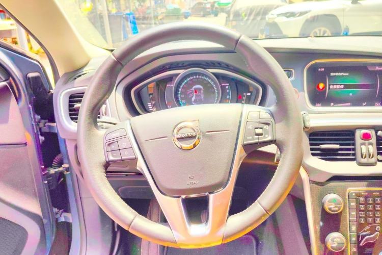 Used Volvo V40 2018 T3 Zhiyi Edition Steering Wheel