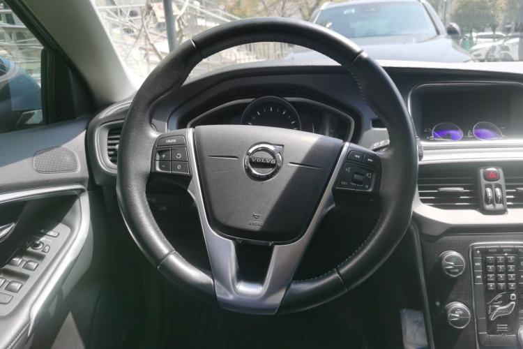 Used Volvo V40 2018 T3 Zhiyi Edition Steering Wheel