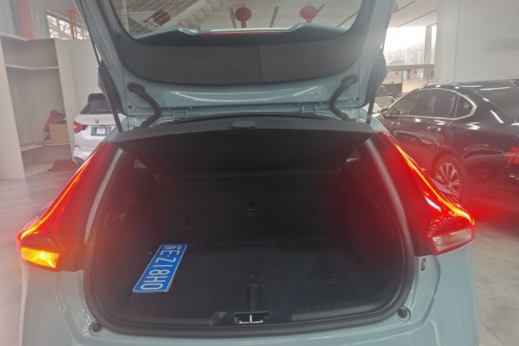 Used Volvo V40 2018 T3 Zhiya Edition Trunk