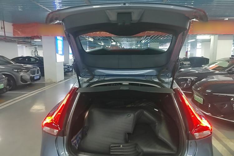 Used Volvo V40 2018 T3 Zhiyi Edition Trunk