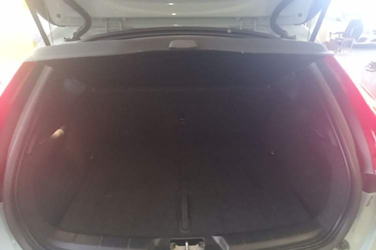 Used Volvo V40 2018 T3 Zhiya Edition Trunk