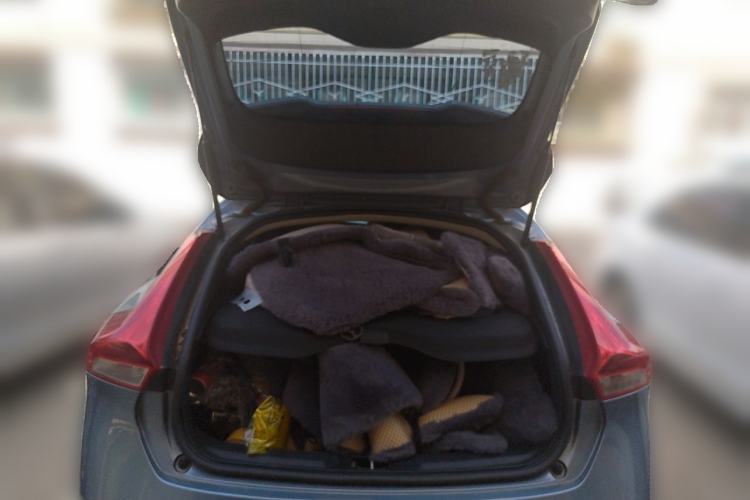 Used Volvo V40 2018 T3 Zhiya Edition Trunk