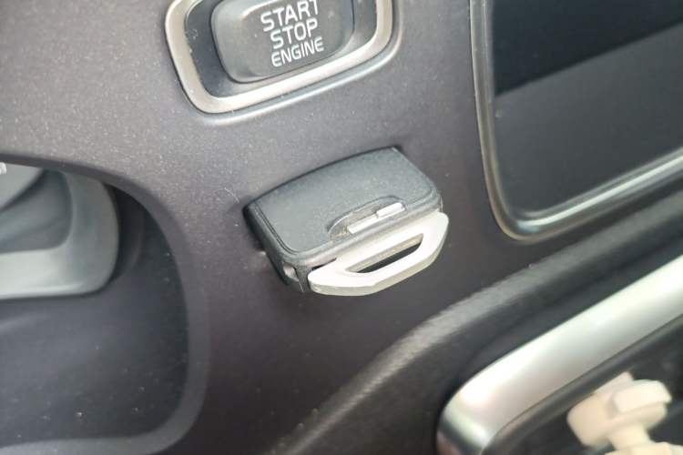 Used Volvo V40 2018 T3 Zhiya Edition Vehicle Key