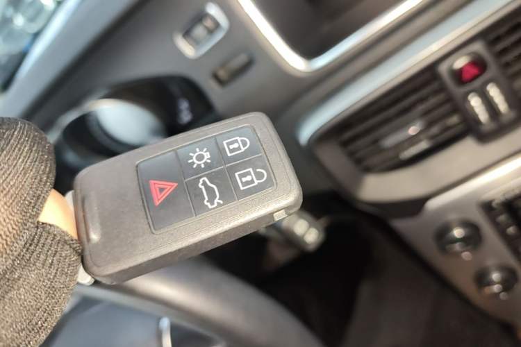 Used Volvo V40 2018 T3 Zhiya Edition Vehicle Key