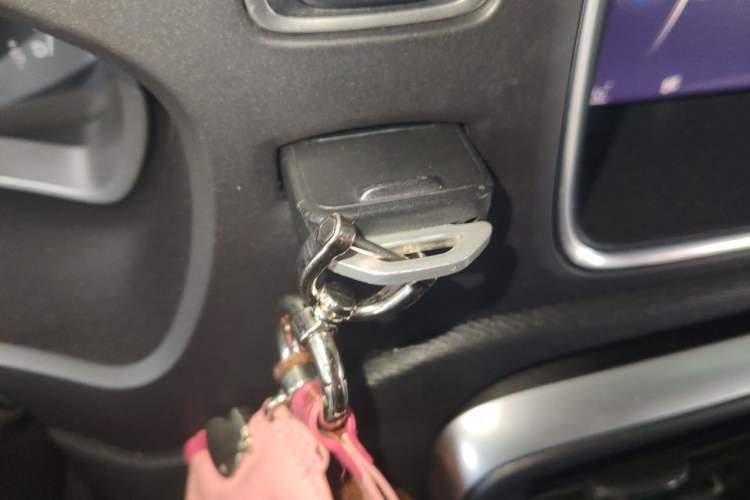 Used Volvo V40 2018 T3 Zhiyi Edition Vehicle Key