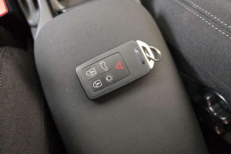 Used Volvo V40 2018 T3 Smart Edition Vehicle Key