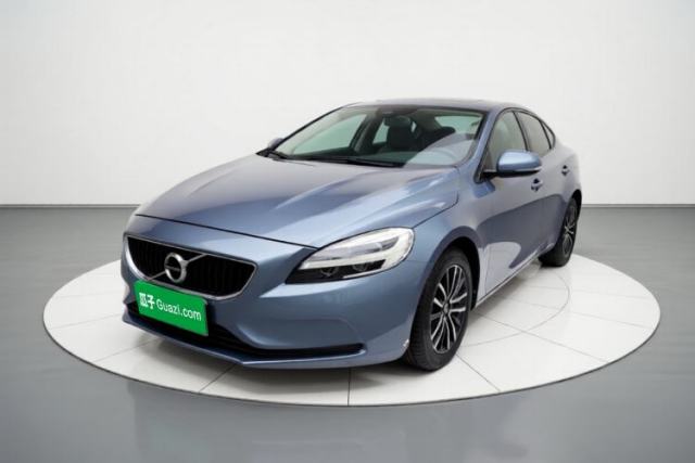 Ojetý Volvo V40 2018 T3 Zhiyi Edition