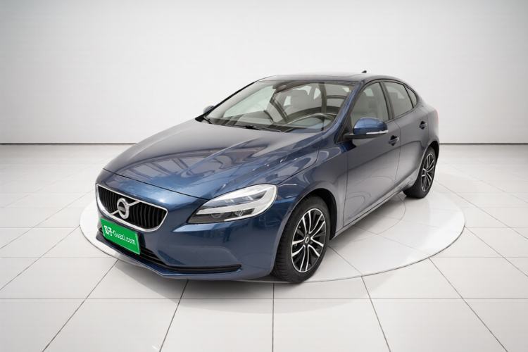 Used Volvo V40 2018 T3 Zhiyi Edition Guazi used car, China used car export, Used car for sale, Used cars, Cheapest cars for sale