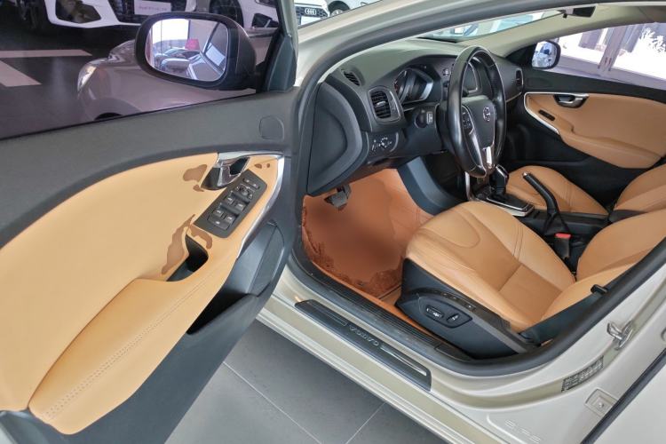 Used Volvo V40 2018 T3 Zhiyi Edition Driver Seat