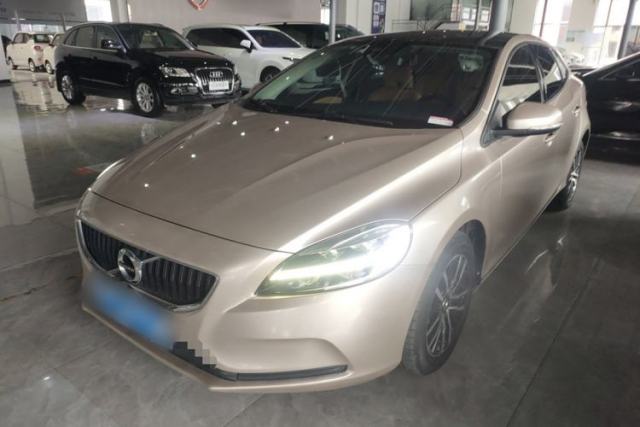 Used Volvo V40 2018 T3 Zhiyi Edition